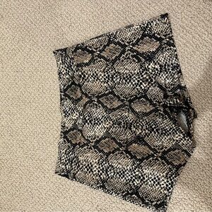 Kids large, I am now a women’s small still fits awesomely